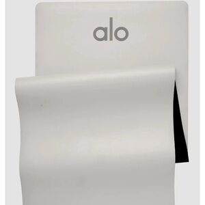 Alo Warrior Yoga Mat in Dove Grey | Alo Yoga